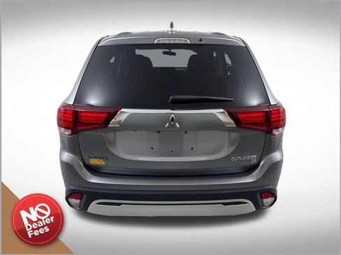 Used 2019 Mitsubishi Outlander AWD image 3