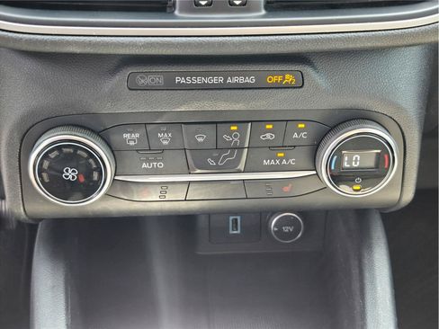 Used 2020 Ford Escape SE FWD image 17