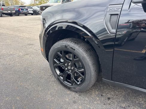 New 2025 Ford Maverick XLT w/ XLT Luxury Package image 9