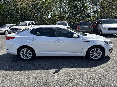 Used 2011 Kia Optima EX image 3