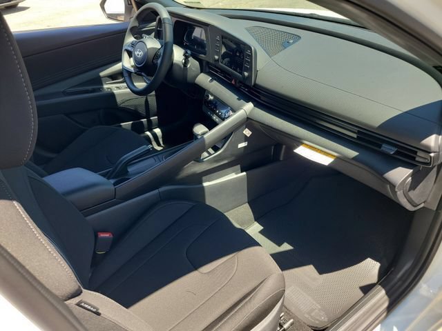 New 2026 Hyundai Elantra Sport FWD image 19