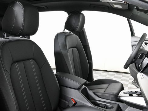 New 2025 Audi Q4 e-tron Prestige image 22