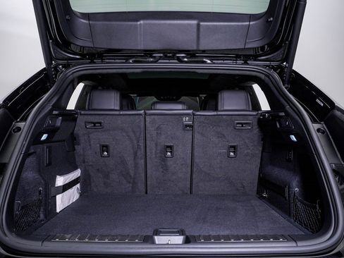 Certified 2025 Porsche Macan Turbo Electric image 29