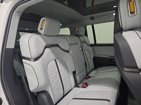 Used 2023 Rivian R1S Adventure image 23