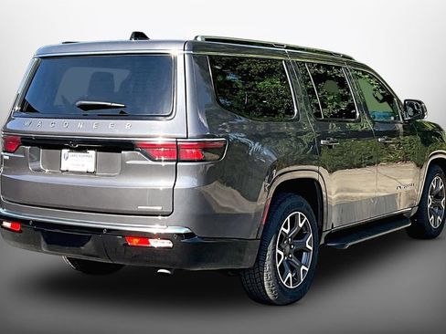 Certified 2024 Jeep Wagoneer Series III AWD/4WD image 8