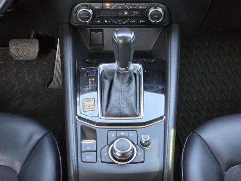 Used 2018 MAZDA CX-5 Touring w/ Preferred Equipment Package image 14