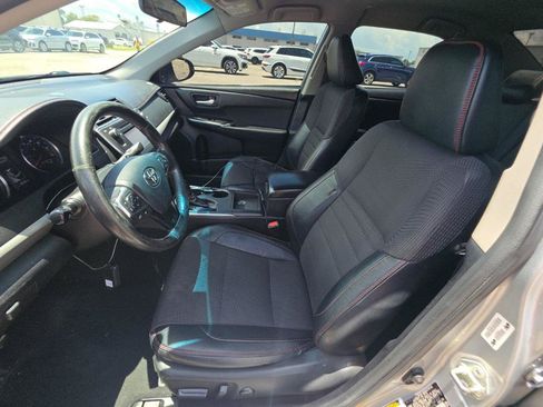 Used 2017 Toyota Camry SE FWD image 7