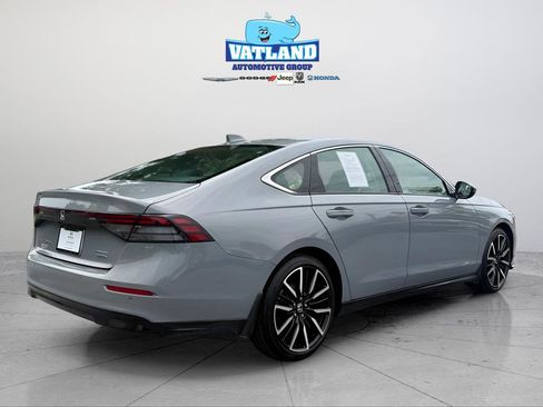 Used 2024 Honda Accord Touring image 5