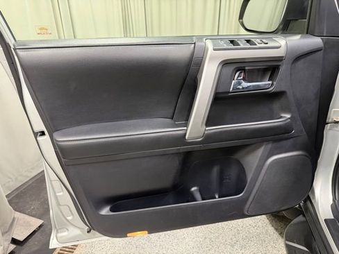 Used 2014 Toyota 4Runner SR5 image 18