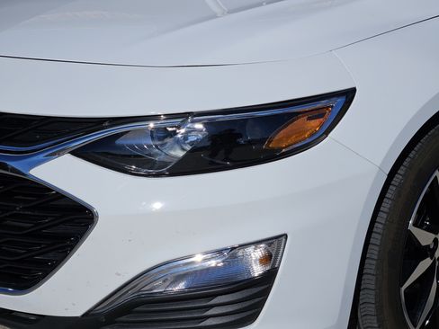 Used 2024 Chevrolet Malibu RS image 11