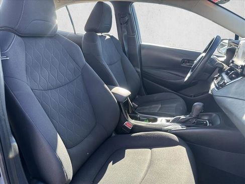 Used 2022 Toyota Corolla LE image 25