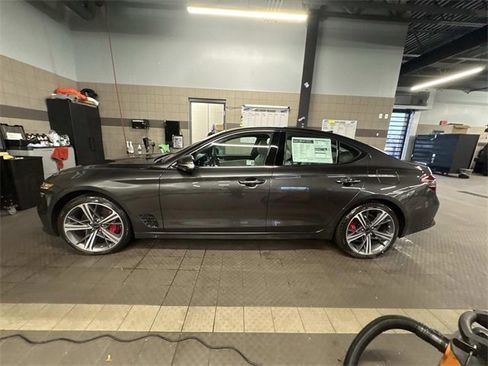 Used 2025 Genesis G70 3.3T Advanced w/ Sport Prestige Package image 10