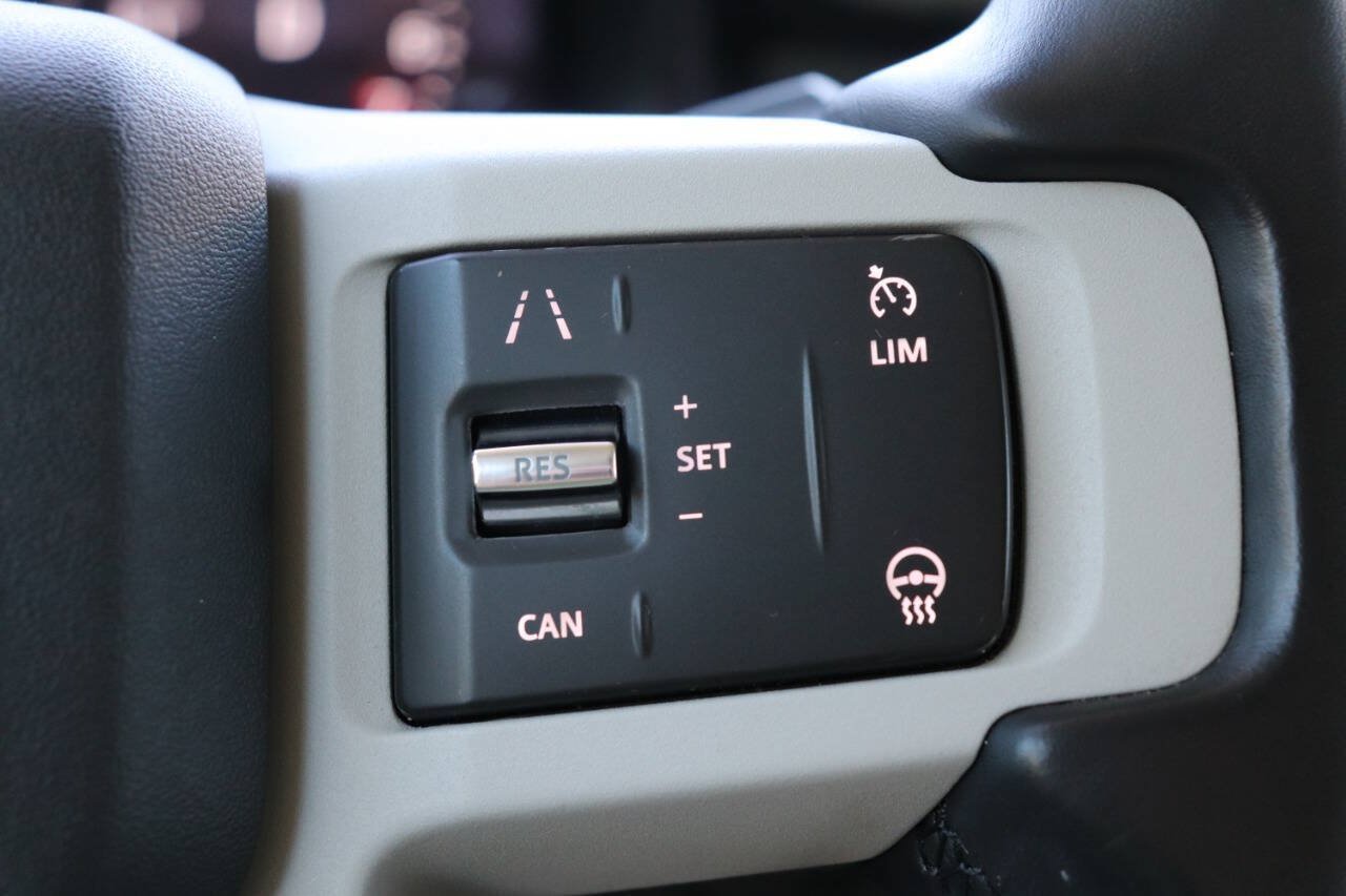 Used 2020 Land Rover Defender 110 SE AWD/4WD image 23