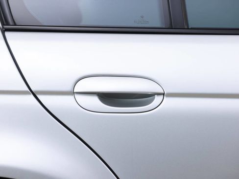 Used 2003 BMW M5 image 39