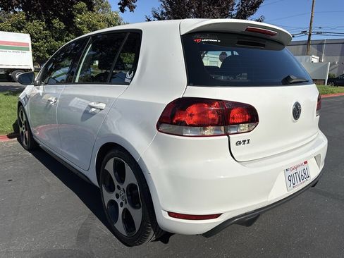 Used 2012 Volkswagen Golf 4-Door FWD image 7