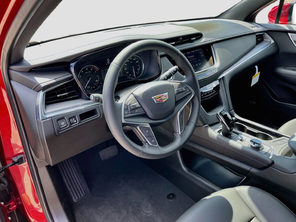 New 2026 Cadillac XT5 Luxury AWD/4WD image 16
