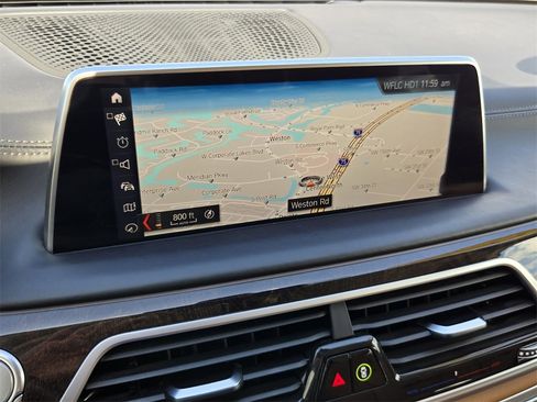 Used 2019 BMW 750i xDrive w/ Executive Package image 21