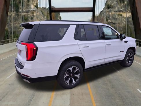 New 2026 GMC Yukon AT4 Ultimate AWD/4WD image 10