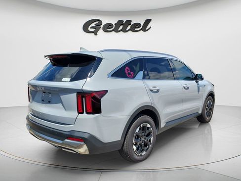 Used 2025 Kia Sorento S w/ Panoramic Sunroof Package FWD image 5