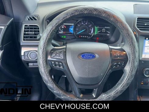 Used 2019 Ford Explorer XLT w/ Equipment Group 202A FWD image 20