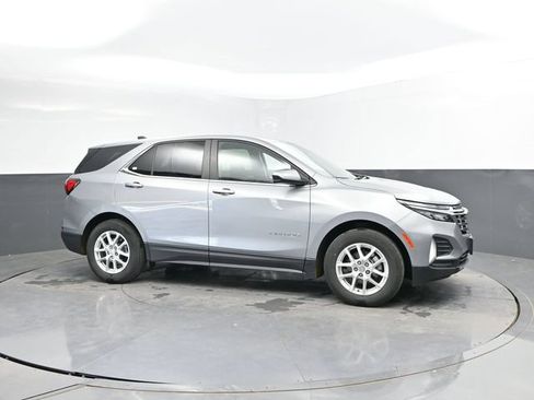 Used 2024 Chevrolet Equinox LT FWD image 3