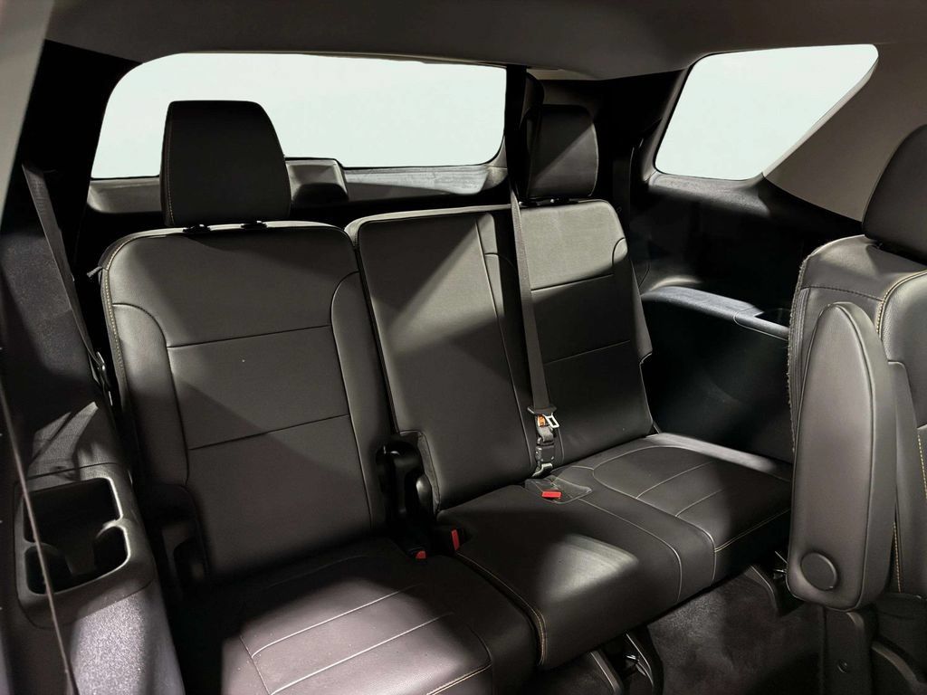 Used 2021 Chevrolet Traverse Premier w/ LPO, Floor Liner Package AWD/4WD image 27