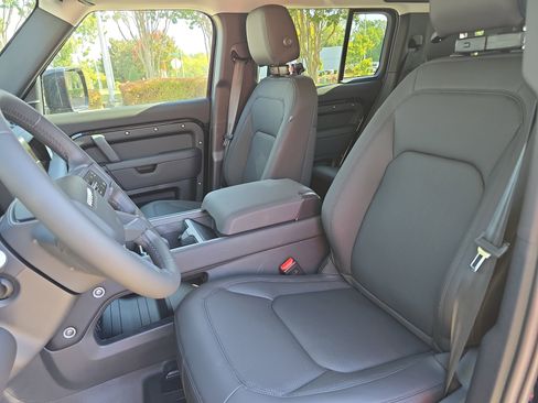 New 2025 Land Rover Defender 110 S image 14