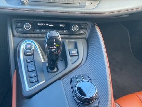 Used 2019 BMW i8 Coupe image 12