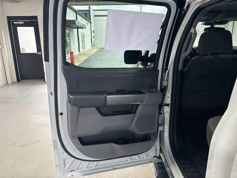 Used 2025 Ford F150 XLT w/ Equipment Group 301A Standard RWD image 17