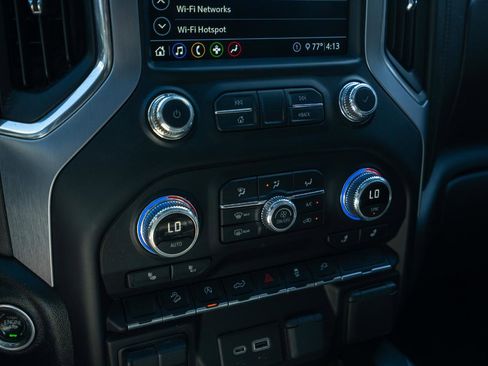 Used 2020 GMC Sierra 1500 Elevation image 21