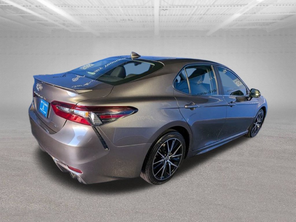Used 2024 Toyota Camry SE FWD image 5