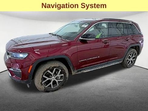 Used 2024 Jeep Grand Cherokee Limited image 4