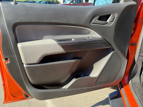 Used 2022 Chevrolet Colorado W/T w/ WT Convenience Package image 17