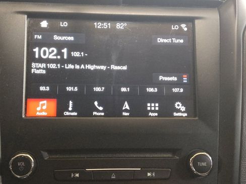 Used 2018 Ford Fusion SE w/ Equipment Group 201A FWD image 25