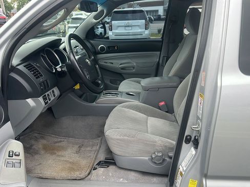 Used 2010 Toyota Tacoma PreRunner RWD image 17