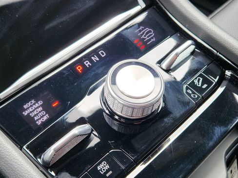 New 2025 Jeep Grand Cherokee L Overland w/ Trailer Tow Package image 19