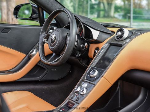 Used 2013 McLaren MP4-12C Spider image 38