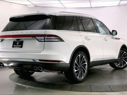 Used 2023 Lincoln Aviator Reserve w/ Equipment Group 201A image 11