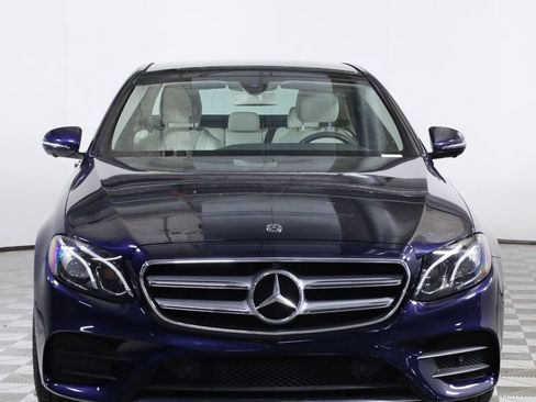 Used 2020 Mercedes-Benz E 350 4MATIC Sedan image 2