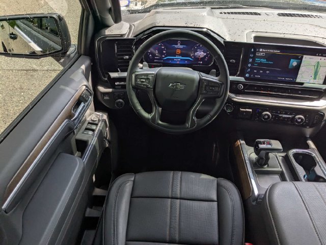 Used 2026 Chevrolet Silverado 1500 High Country w/ High Country Premium Package AWD/4WD image 17