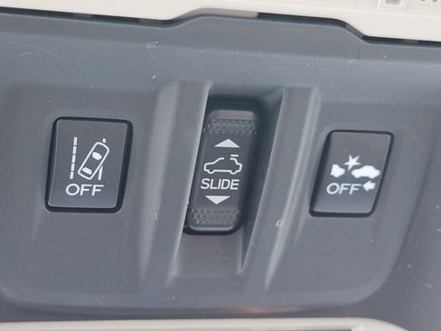 Used 2020 Subaru Forester Premium AWD/4WD image 11
