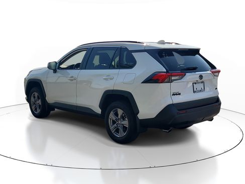 Certified 2024 Toyota RAV4 XLE w/ Convenience Package FWD image 5