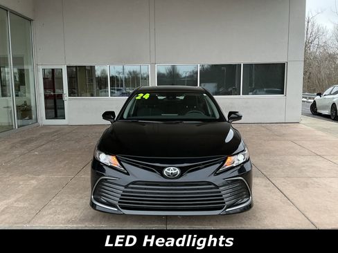 Used 2024 Toyota Camry LE image 2