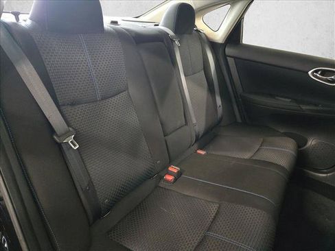 Used 2018 Nissan Sentra SR w/ Technology Package FWD image 15