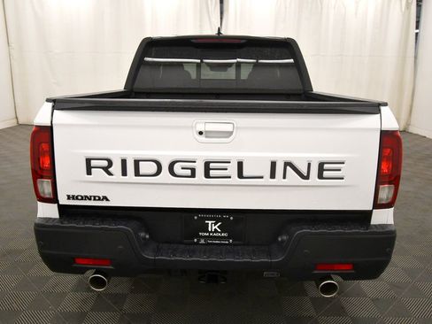 New 2026 Honda Ridgeline Black Edition image 6