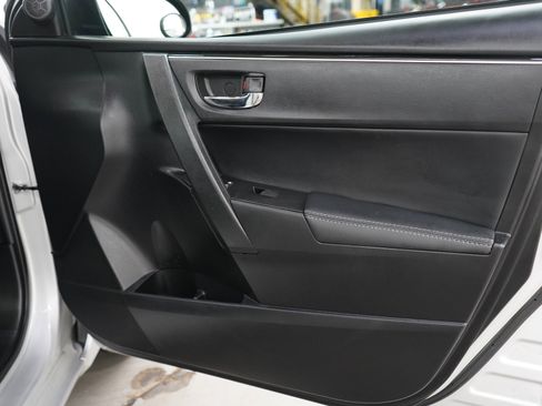 Used 2017 Toyota Corolla XLE FWD image 9