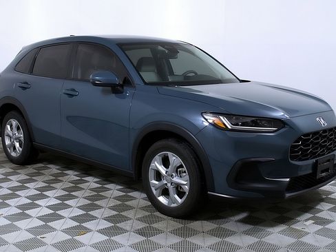 Used 2025 Honda HR-V LX image 6