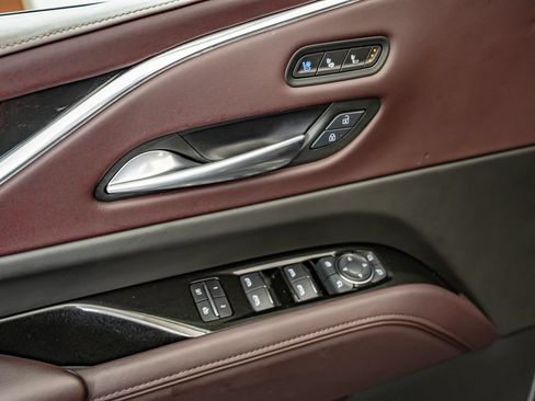 Used 2024 Cadillac Escalade Sport Platinum w/ Heavy-Duty Trailer Package AWD/4WD image 18