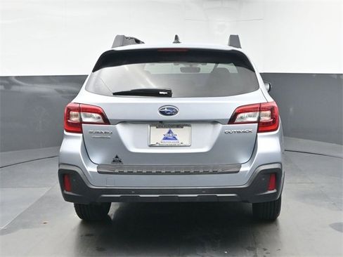 Used 2019 Subaru Outback 2.5i Limited w/ Popular Package #2 image 7