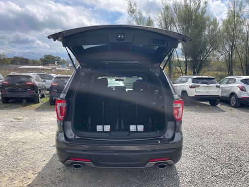 Used 2018 Ford Explorer XLT AWD/4WD image 27